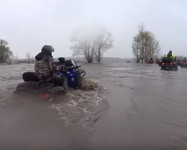 УТОПИЛИ POLARIS RZR И ЧЕТЫРЕ КВАДРОЦИКЛА!