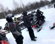 Массовый снегоходный выезд друзей