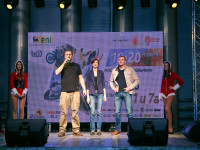 r6ilx52zihg.jpg